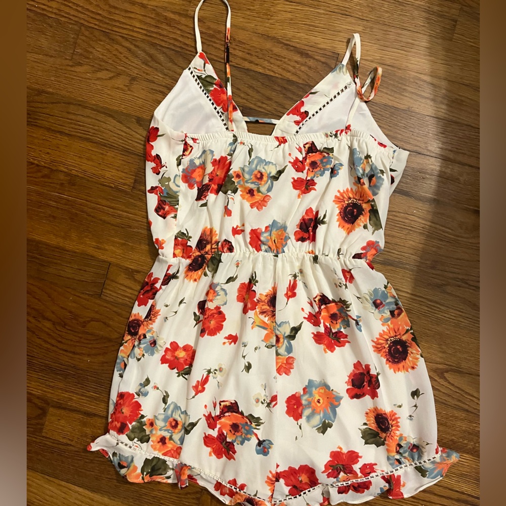Romper - Picture 2 of 2